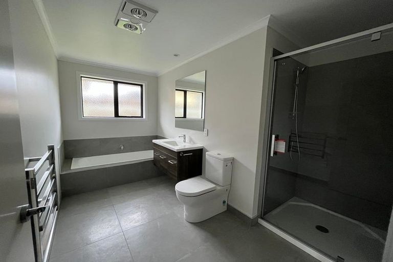 Photo of property in 9 Kikorangi Way, Paraparaumu, 5032