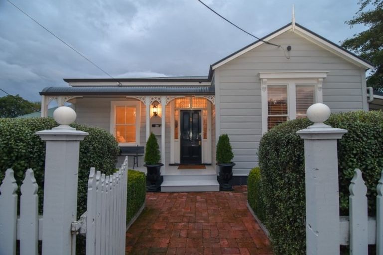 Photo of property in 10 Dixon Street, Carterton, 5713