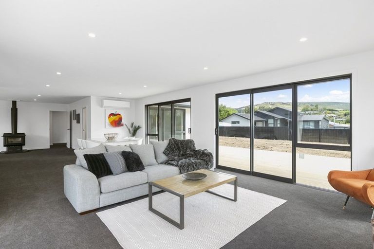 Photo of property in 4 Chatham Street, Waihola, Milton, 9073