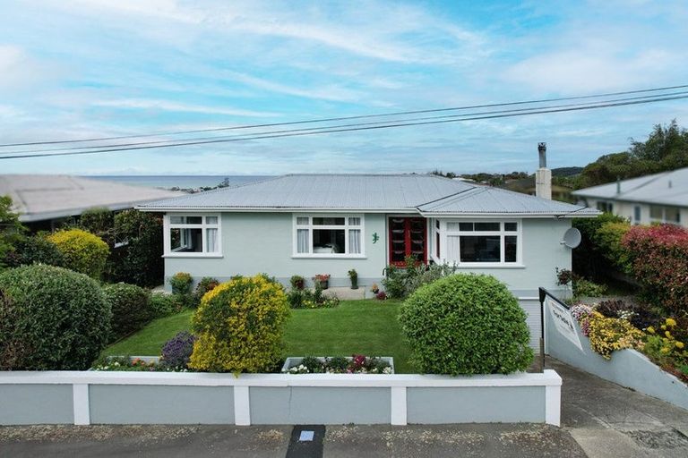 Photo of property in 17 Queens Crescent, Oamaru, 9400