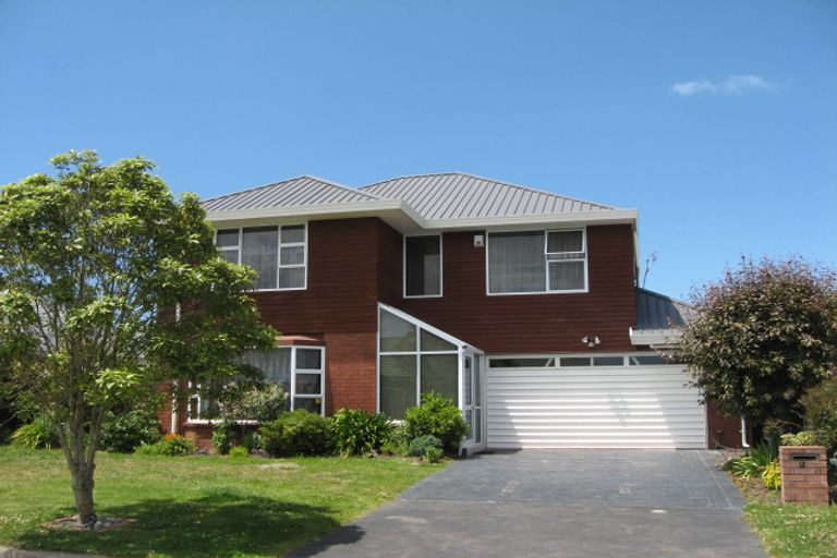 Photo of property in 1 Parkwood Place, Parklands, Christchurch, 8083