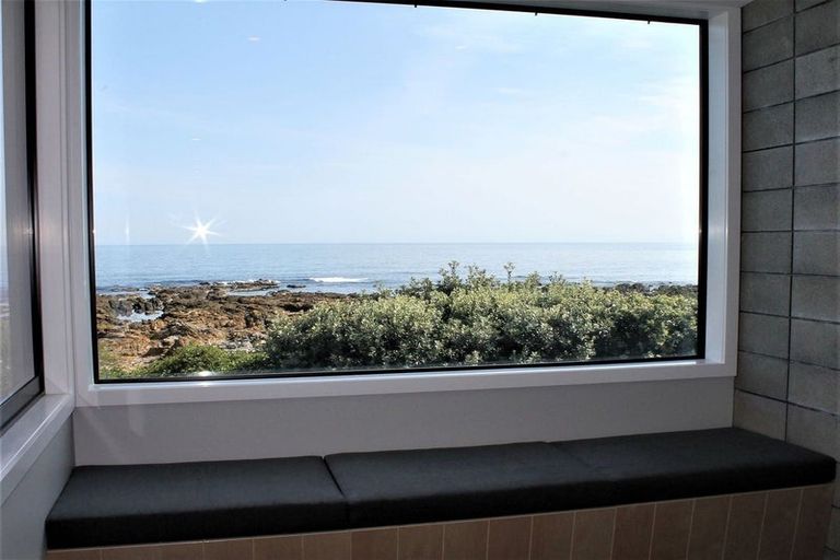 Photo of property in 442 The Esplanade, Island Bay, Wellington, 6023