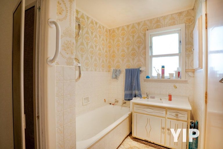 Photo of property in 8 Ohariu Road, Johnsonville, Wellington, 6037