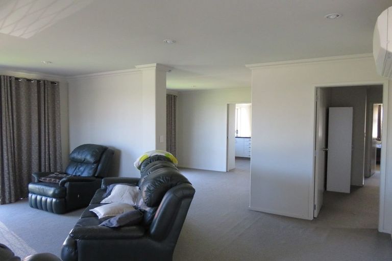 Photo of property in 11 Holcroft Place, Huntington, Hamilton, 3210