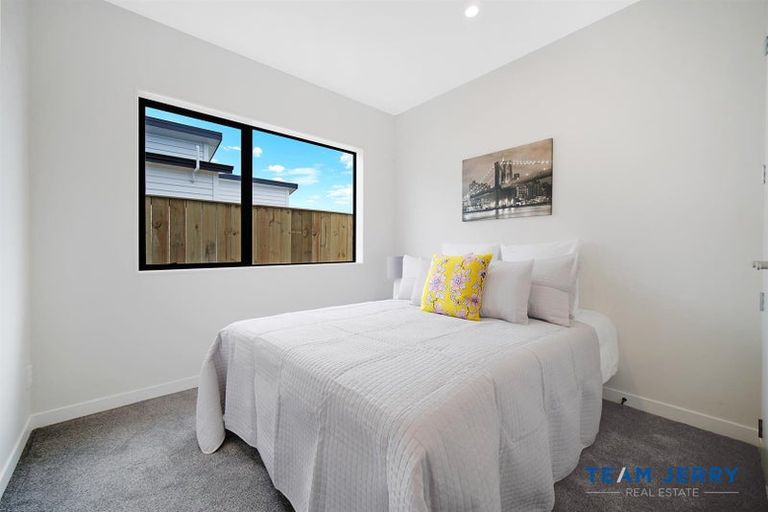 Photo of property in 99 Mutetai Road, Clarks Beach, 2122