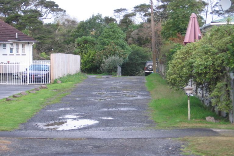 Photo of property in 16 Birdwood Road, Swanson, Auckland, 0612