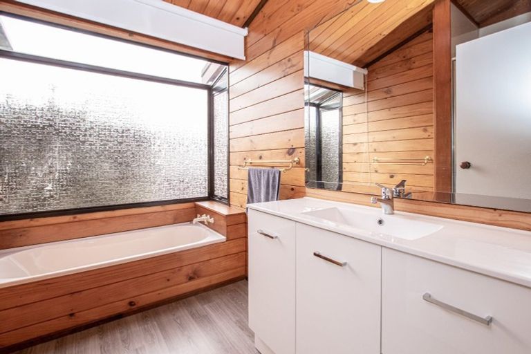 Photo of property in 5 Emma Place, Pukete, Hamilton, 3200