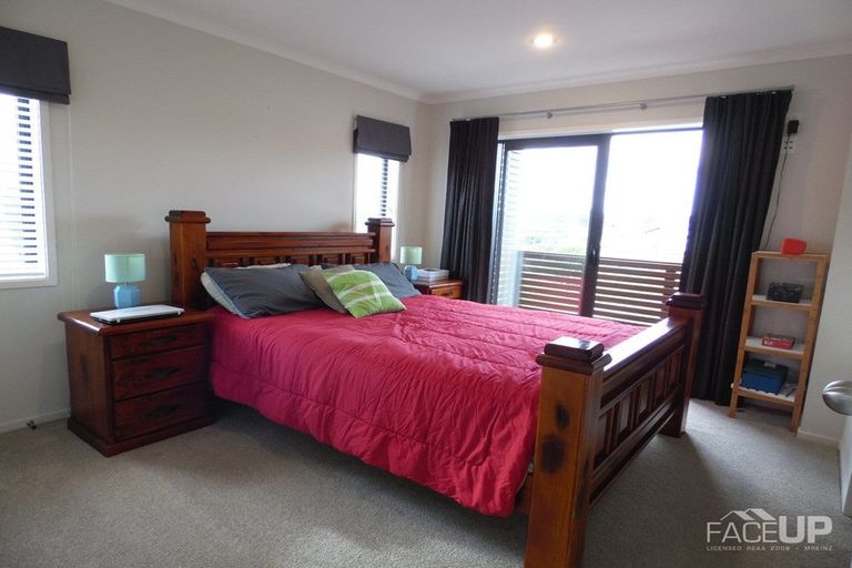 Photo of property in 47 Station Street, Hobsonville, Auckland, 0616