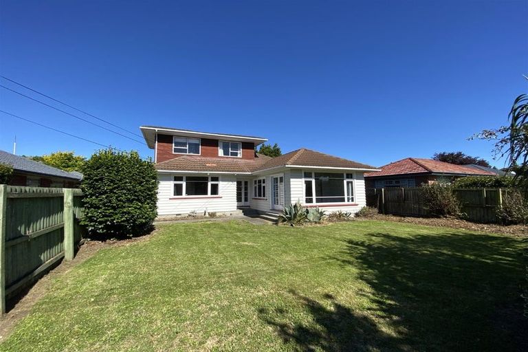 Photo of property in 32 Jennifer Street, Bryndwr, Christchurch, 8053