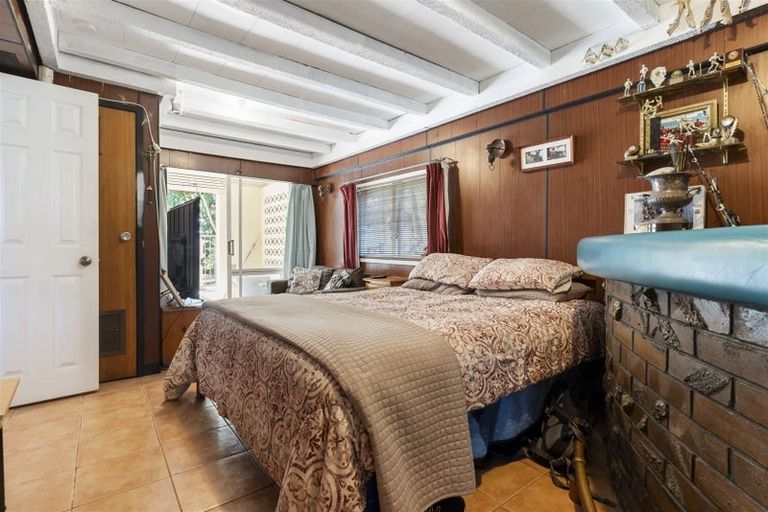 Photo of property in 36 Cascades Road, Pakuranga Heights, Auckland, 2010