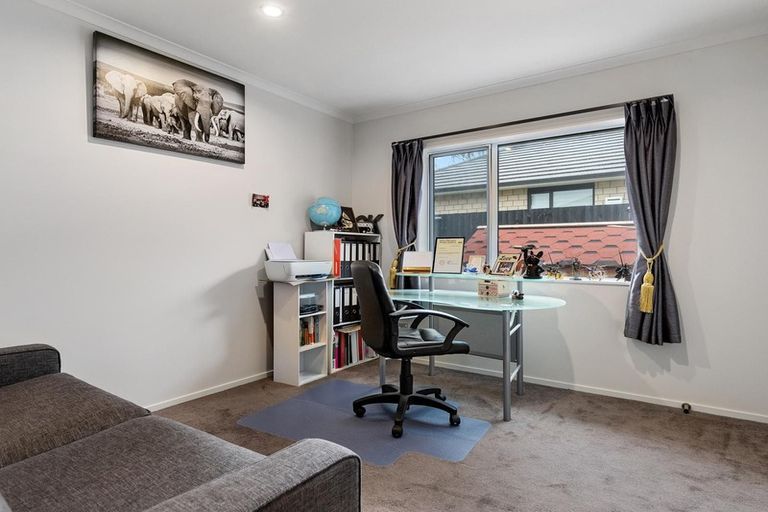 Photo of property in 37 Longbow Terrace, Flagstaff, Hamilton, 3210