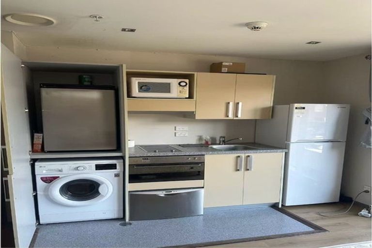 Photo of property in Dual Apartments, 108/142 Vivian Street, Te Aro, Wellington, 6011