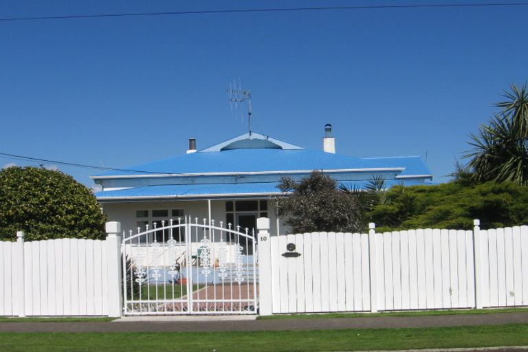 Photo of property in 10 Thynne Street, Foxton, 4814