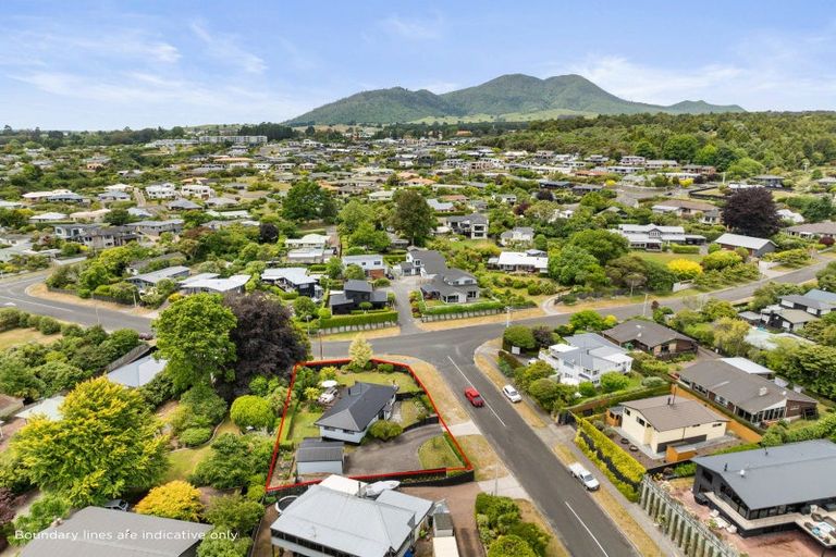 Photo of property in 1 Boundary Road, Waipahihi, Taupo, 3330