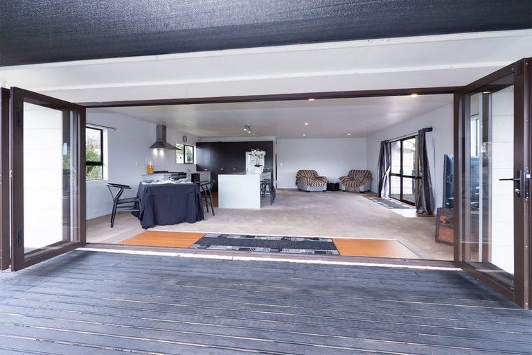 Photo of property in 75 Yorke Road, Haruru, 0204