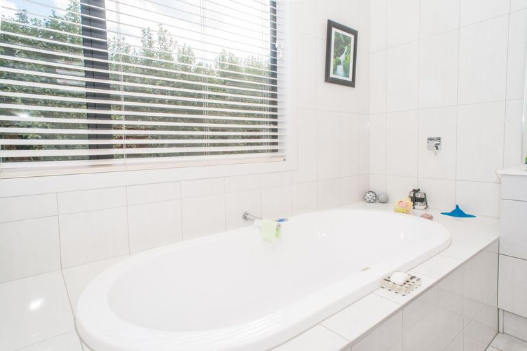 Photo of property in 42 Sterling Park, Lytton West, Gisborne, 4010