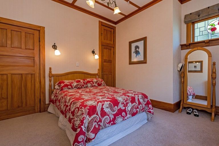 Photo of property in 379 Featherston Street, Palmerston North, 4414