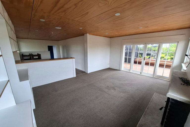 Photo of property in 69 Tarahua Road, Welbourn, New Plymouth, 4310