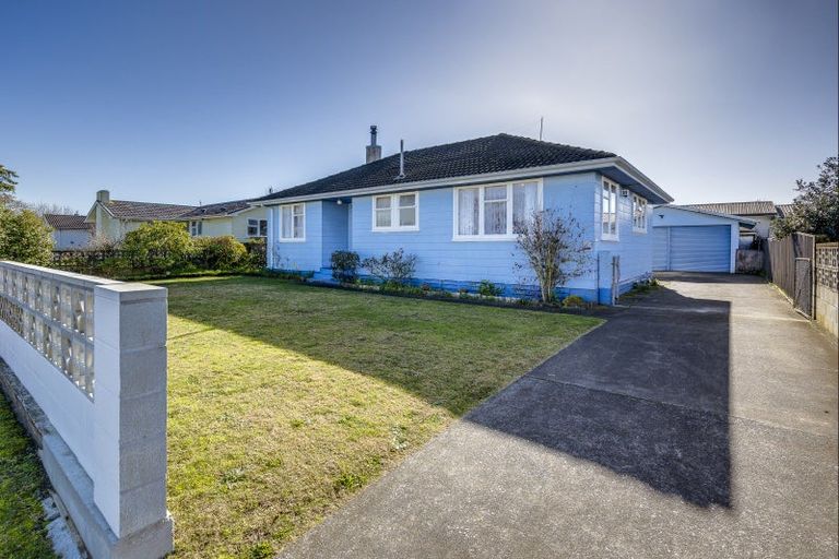 Photo of property in 18 Peterhead Avenue, Flaxmere, Hastings, 4120