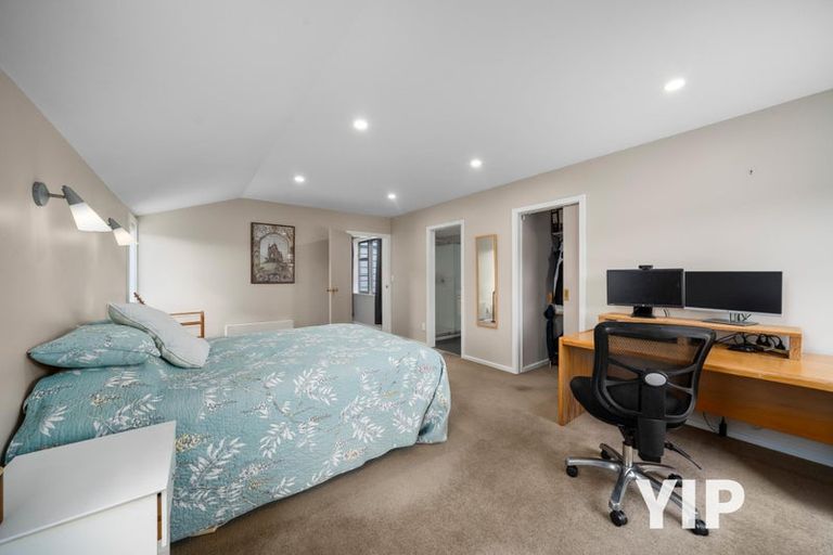 Photo of property in 15 Robert Street, Newlands, Wellington, 6037