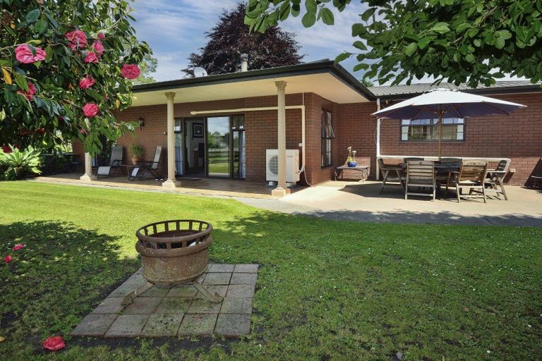 Photo of property in 13 Waingake Road, Manutuke, 4072