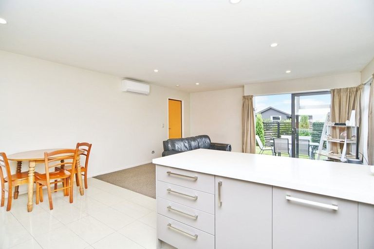 Photo of property in 15a Te Whenu Crescent, Marshland, Christchurch, 8083