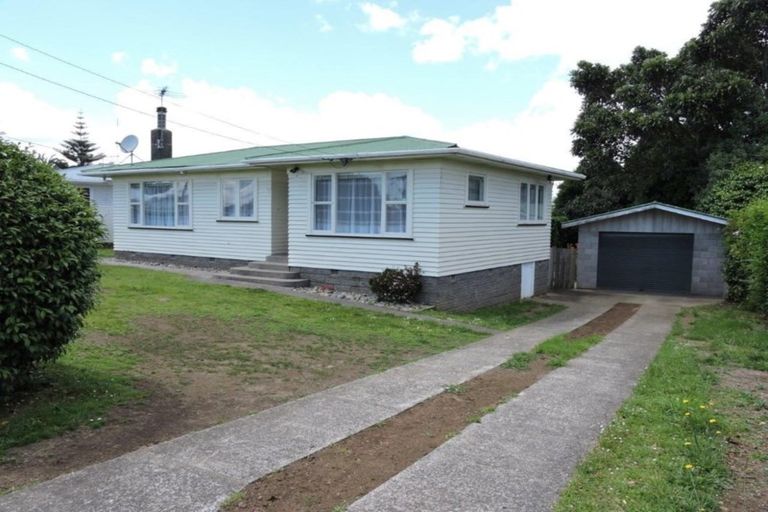 Photo of property in 16 Tawa Crescent, Manurewa, Auckland, 2102