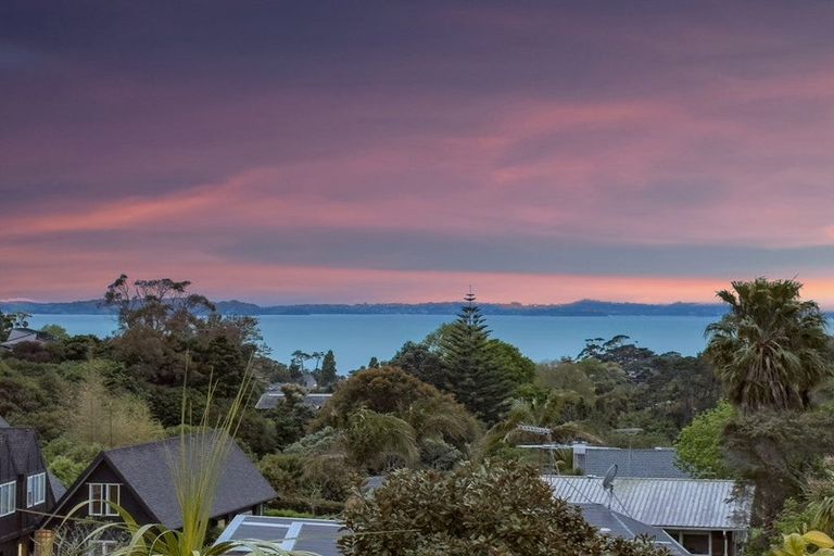 Photo of property in 33 Bleakhouse Road, Howick, Auckland, 2014