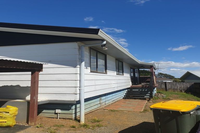 Photo of property in 2/5 Inca Place, Red Hill, Papakura, 2110