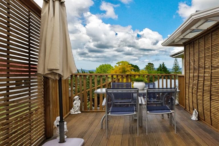 Photo of property in 22 Crompton Road, Massey, Auckland, 0614