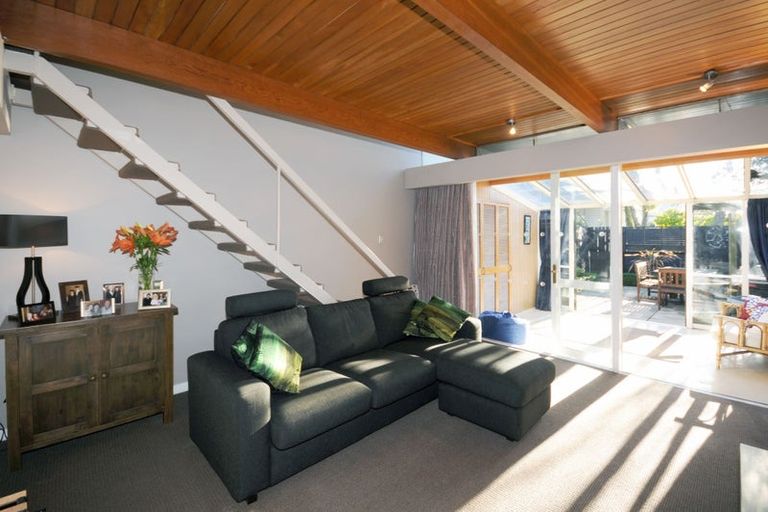 Photo of property in 2/43 Fendalton Road, Fendalton, Christchurch, 8014