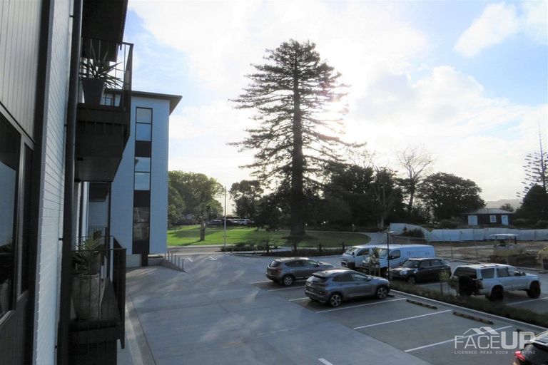 Photo of property in 6/194 Buckley Avenue, Hobsonville, Auckland, 0616