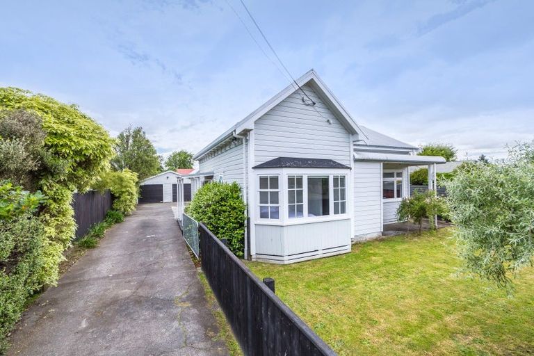 Photo of property in 10 Philip Street, Carterton, 5713