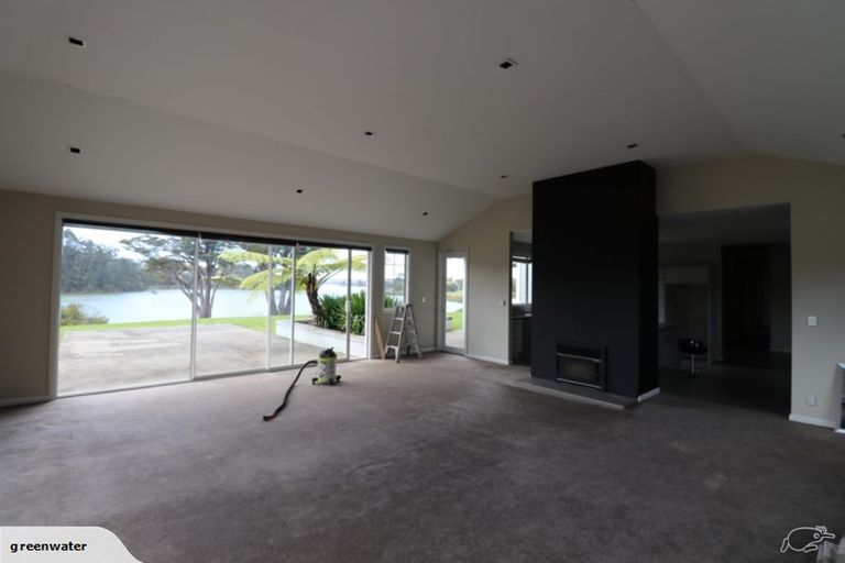 Photo of property in 107 Riverland Road, Kumeu, 0892