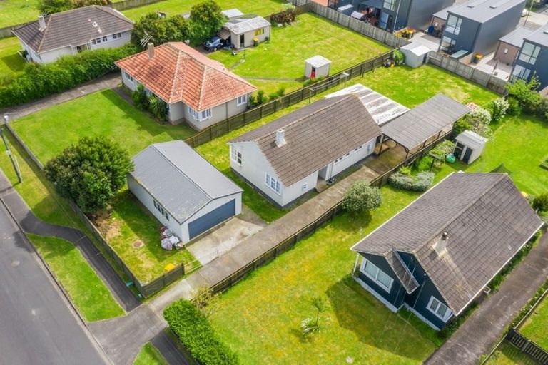 Photo of property in 8 Arimu Road, Papakura, 2110