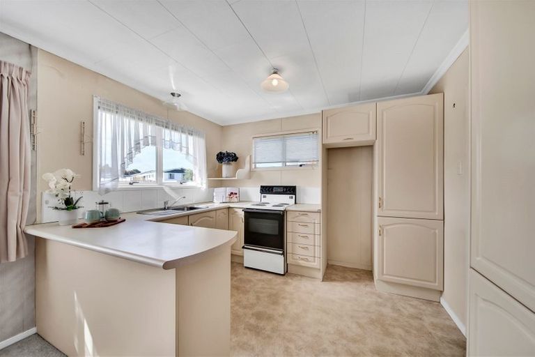 Photo of property in 12 Trimble Place, Bell Block, New Plymouth, 4312