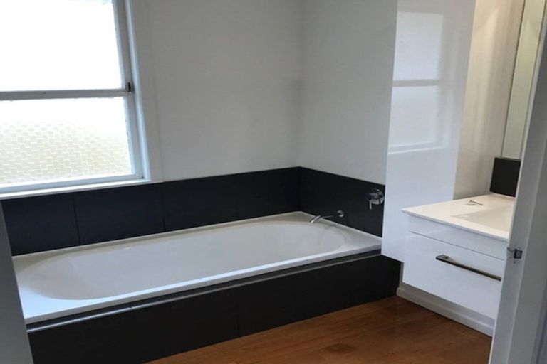 Photo of property in 442 West Coast Road, Glen Eden, Auckland, 0602