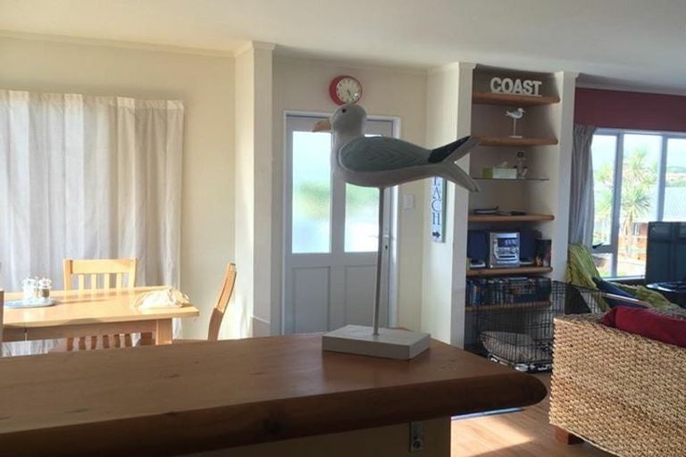 Photo of property in 27 Scott Avenue, Otaki Beach, Otaki, 5512