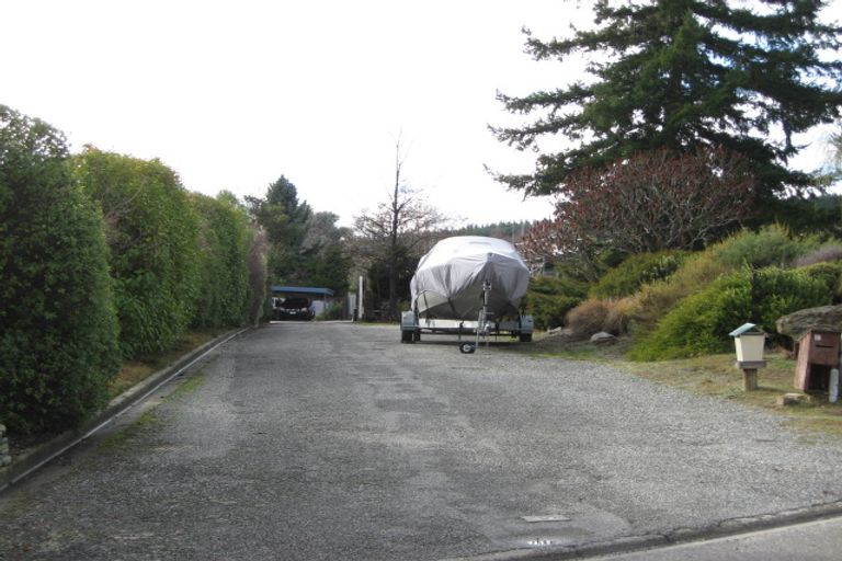 Photo of property in 14 Rimu Lane, Wanaka, 9305