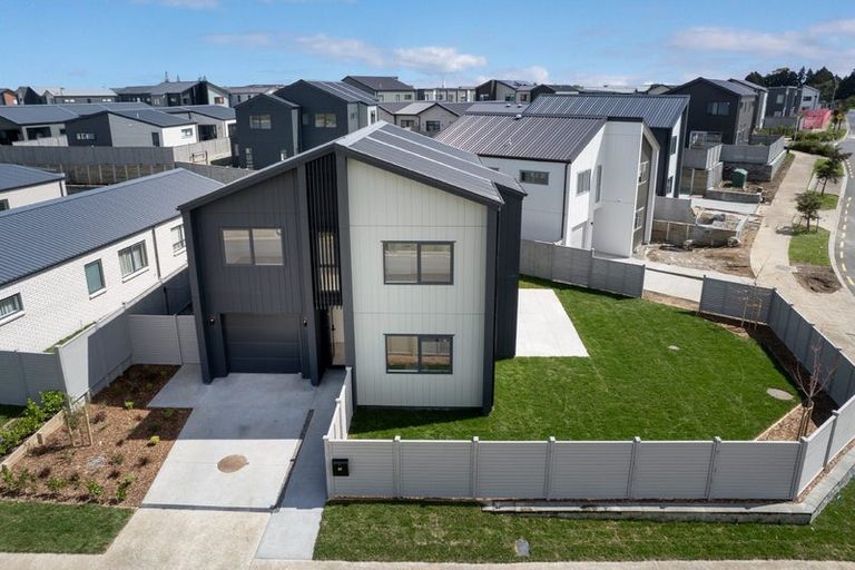 Photo of property in 69 Parkmore Drive, Rosehill, Papakura, 2113