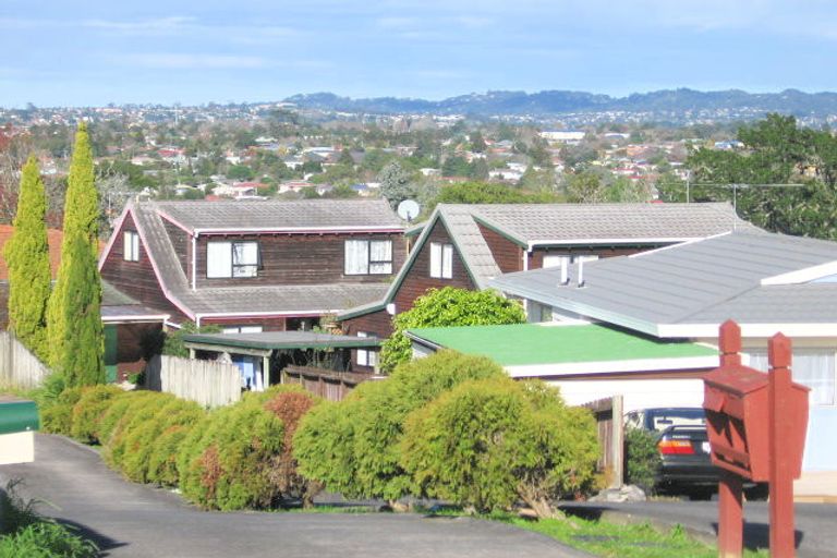 Photo of property in 1/16 Moxham Grove, Massey, Auckland, 0614