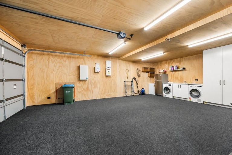 Photo of property in 37 Pendeen Crescent, Jacks Point, Queenstown, 9371