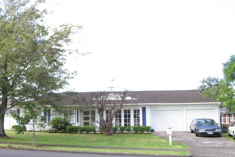 Photo of property in 85 Glenmore Road, Sunnyhills, Auckland, 2010