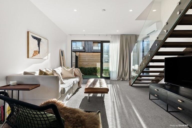 Photo of property in 6/20 Trent Street, Island Bay, Wellington, 6023