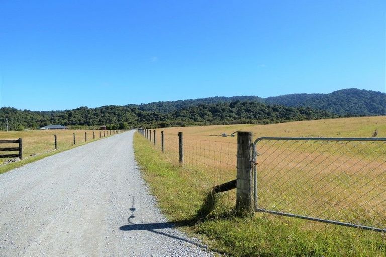 Photo of property in 196 Maori Creek Road, Marsden, Greymouth, 7872