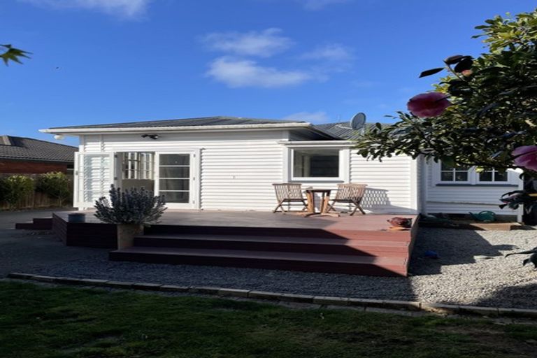 Photo of property in 105 Condell Avenue, Papanui, Christchurch, 8053