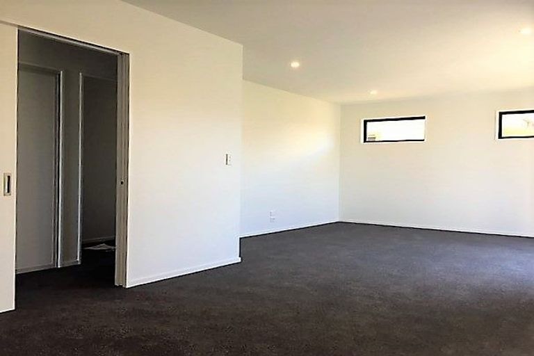 Photo of property in 8 Maka Lane, Halswell, Christchurch, 8025