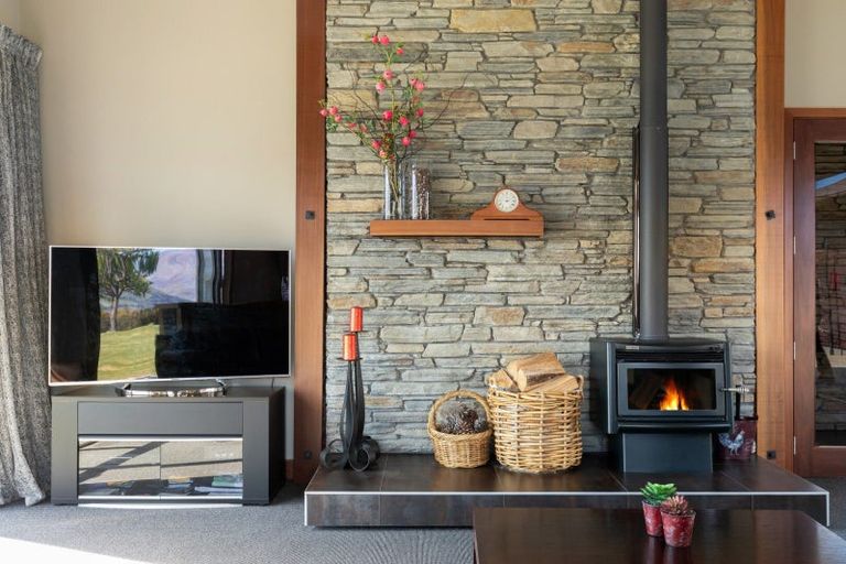 Photo of property in 19 Ridgecrest, Wanaka, 9305