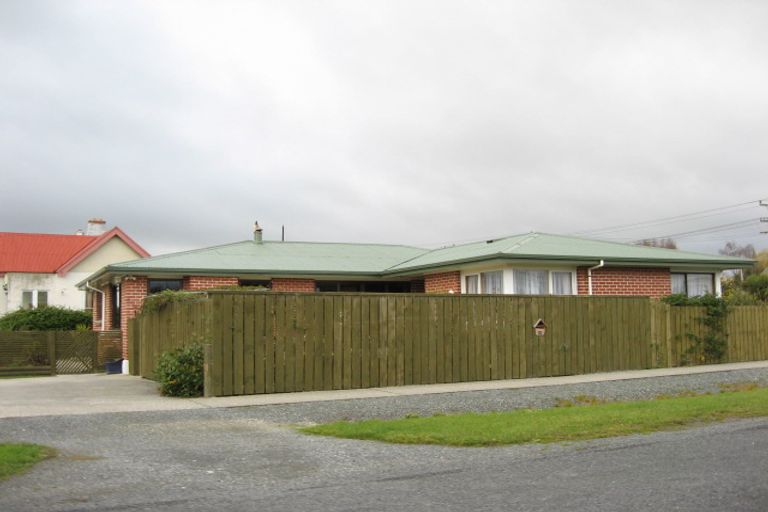 Photo of property in 33 Johnson Street, Milton, 9220