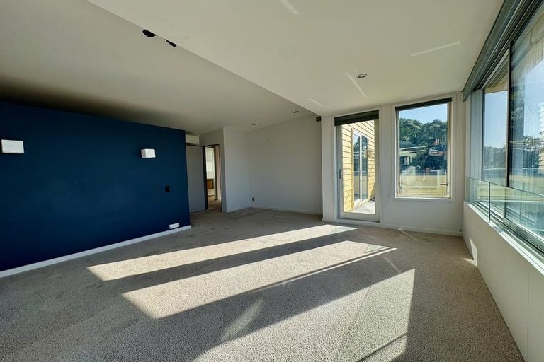 Photo of property in 15b Seaview Road, Paremata, Porirua, 5024